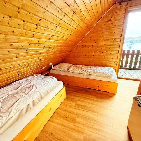 Seepark-lodge * Kirchheim (Hessen)